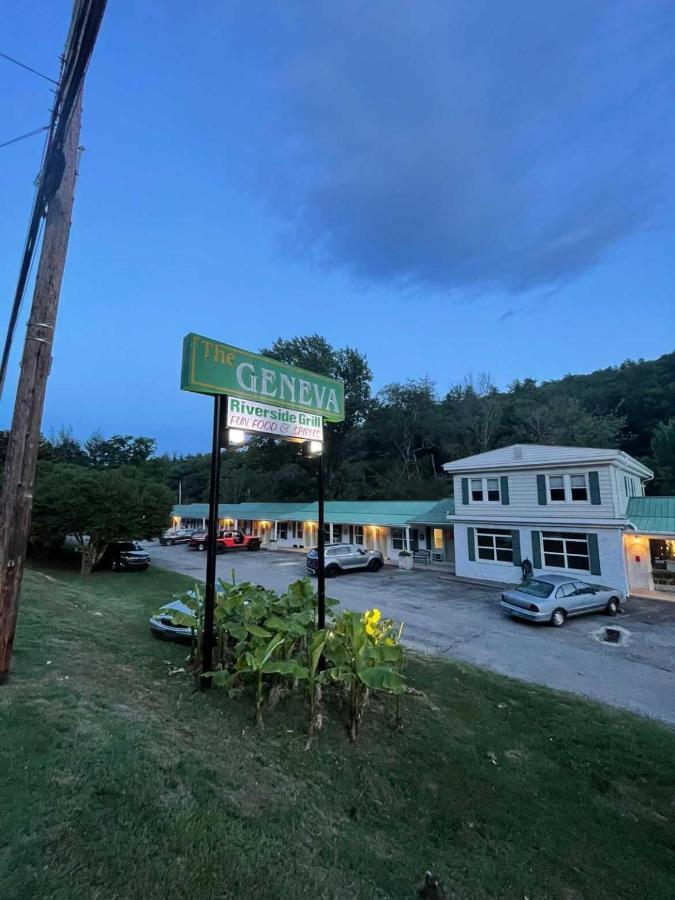 Geneva Hotel & Tiki Bar Chimney Rock Exterior foto